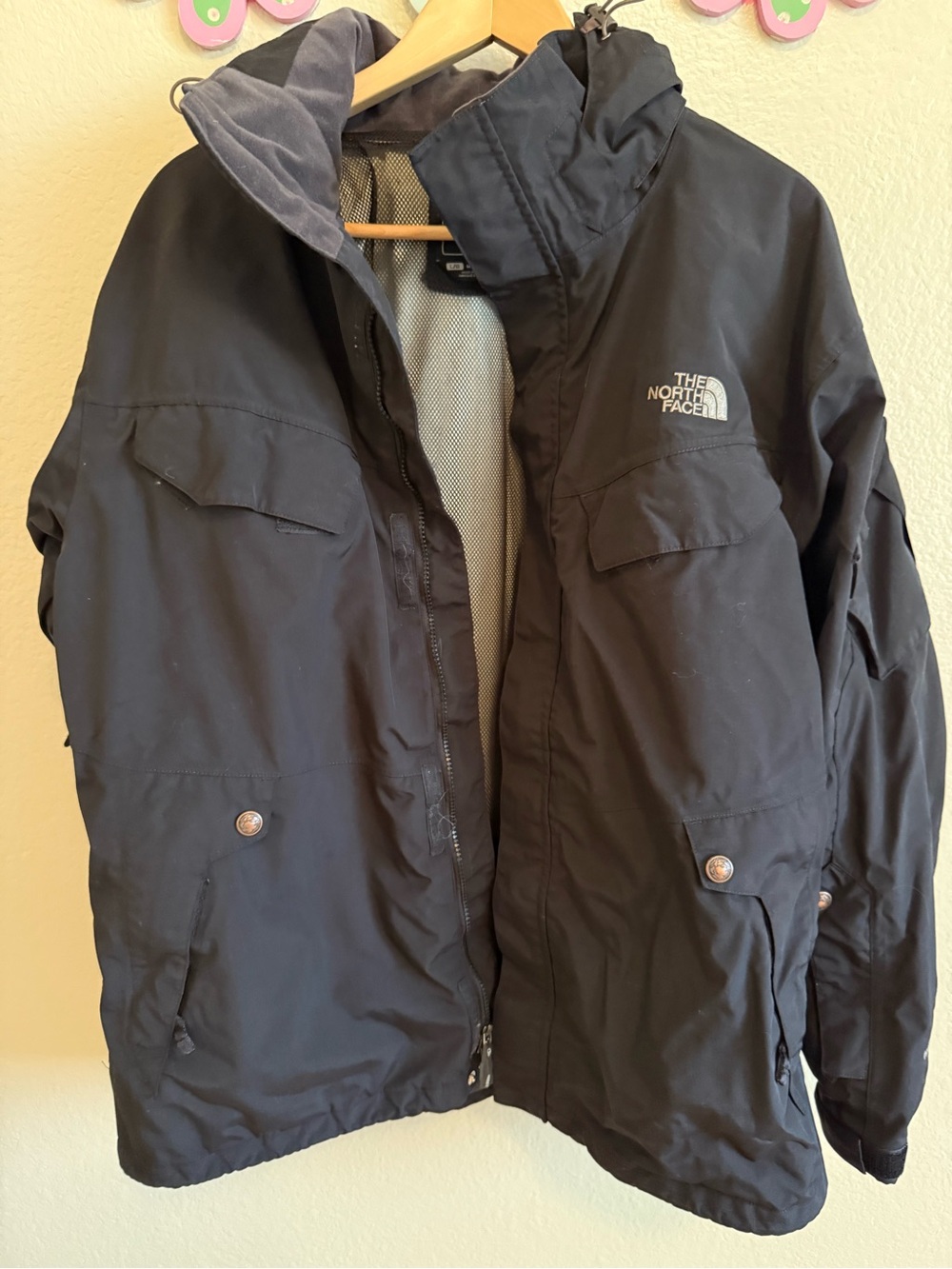 The North Face Black Hooded Outdoor Jacket Size Men’s L